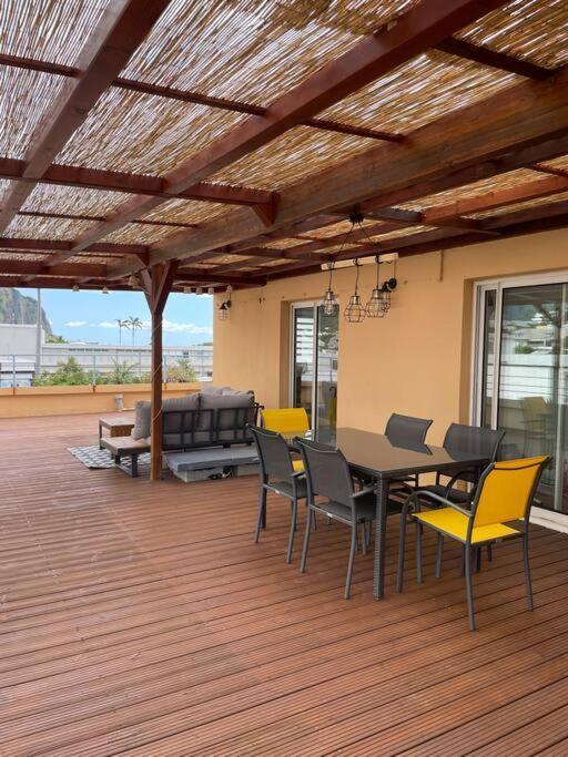 Rare ! Spacieux T3 En Roof-Top Au Barachois - 2 Ch Climatisees - 6 Couchages - Proche Aeroport 생드니 외부 사진